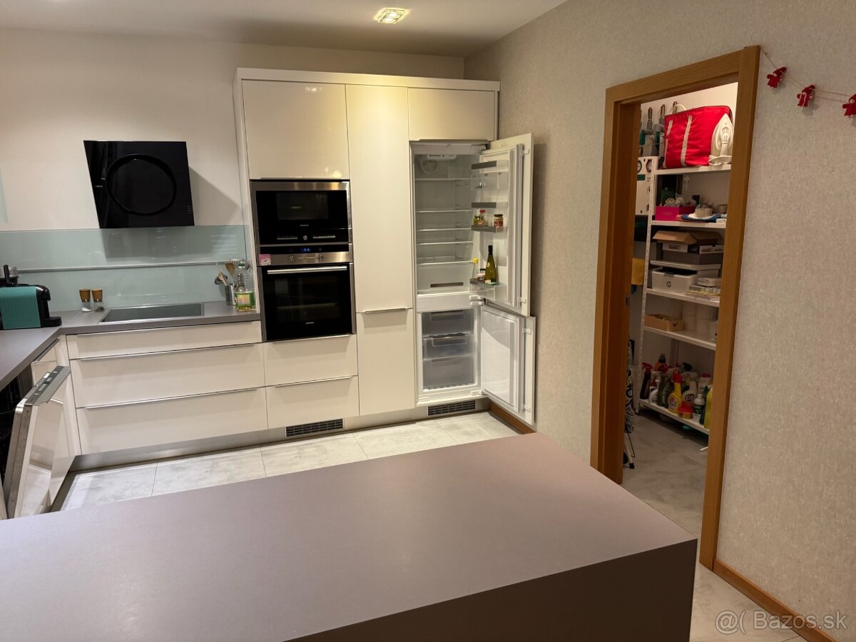 Kuchynská linka - 3