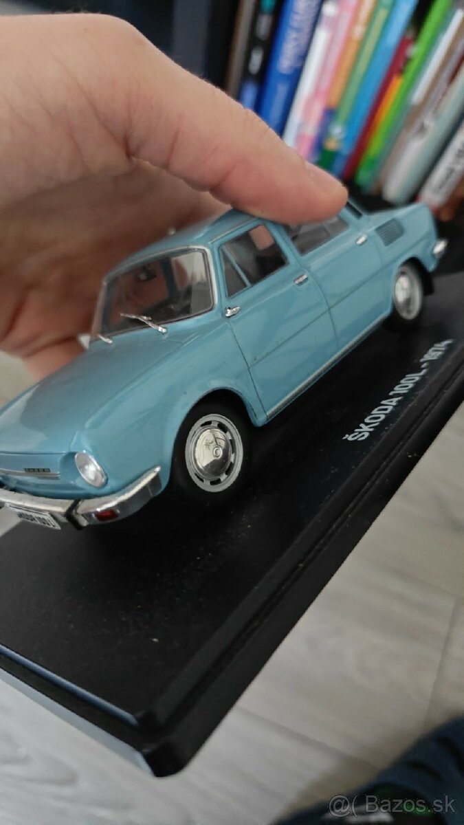 Škoda 100L model 1:24 - 3