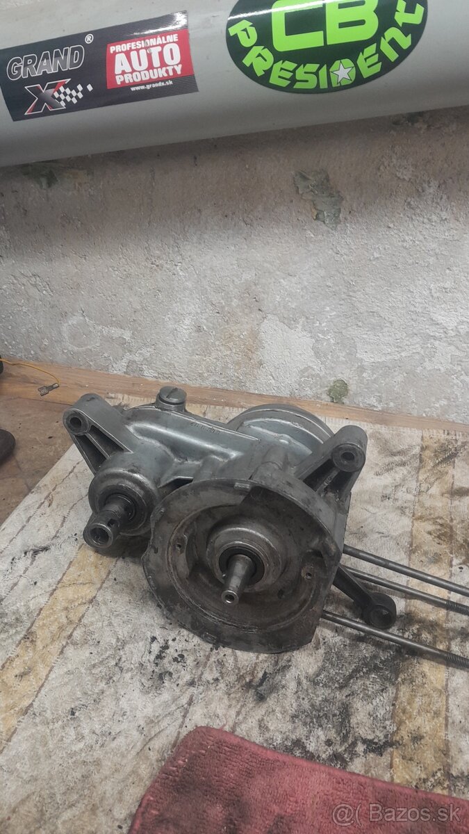 Predám motor Jawa babetta 207 - 3