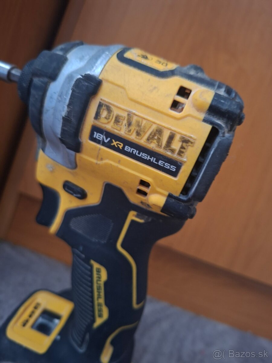 Dewalt - 3