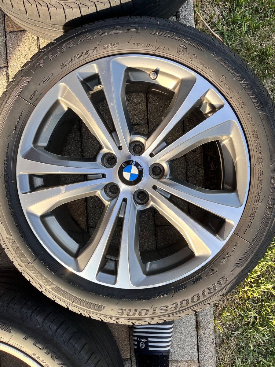 Bridgestone 225/50 R18 - 3