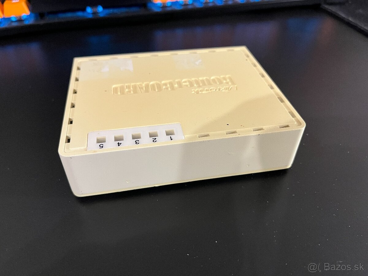 Mikrotik RouterBOARD 250GS Switch - 3