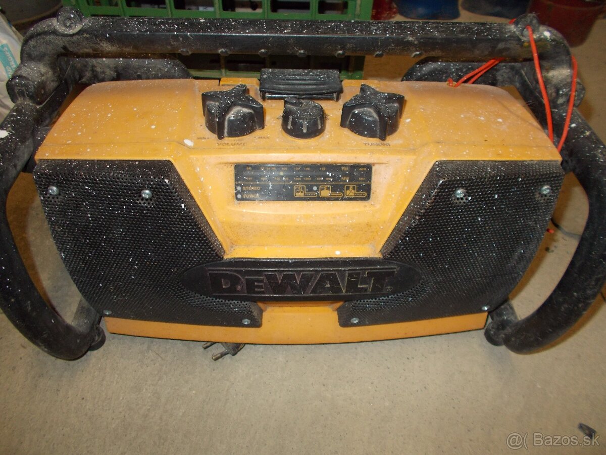 mesit a dewalt radio - 3