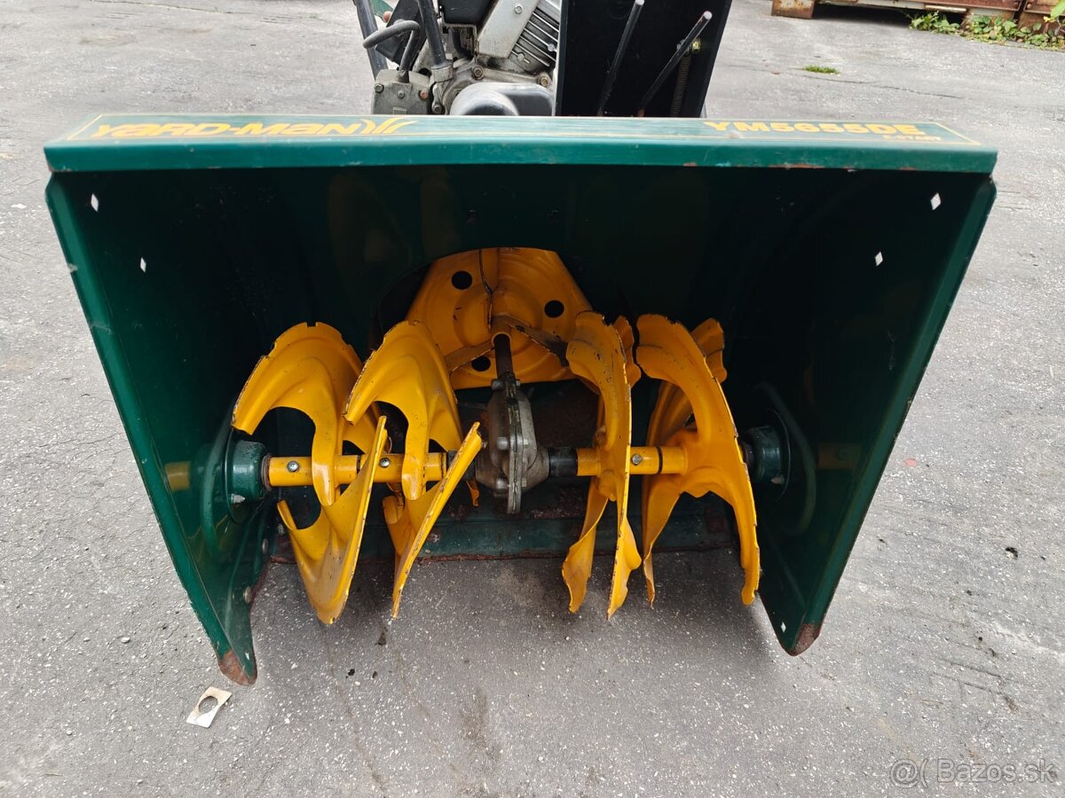 Predám benzínovú snežnú frézu Yard- Man. - 3