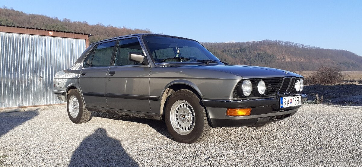 BMW E28 - 3