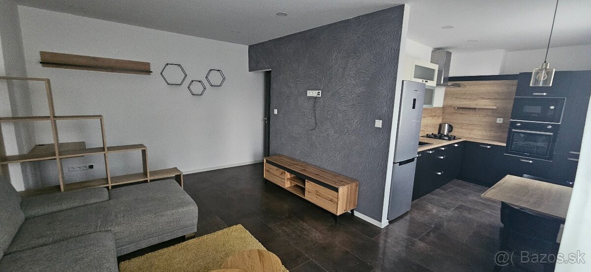 Exluzívne na prenajom 2-izbovy byt - 3