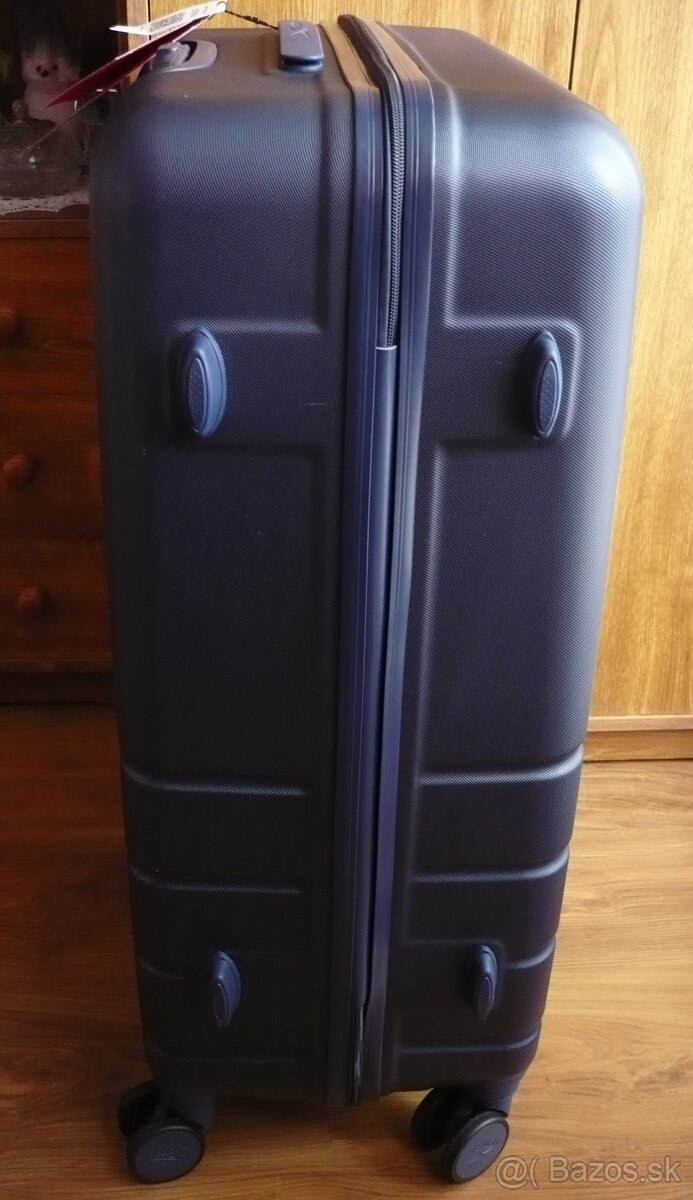 nový kufor - 3