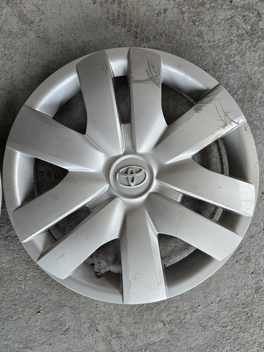 14" Puklice Toyota 3ks - 3