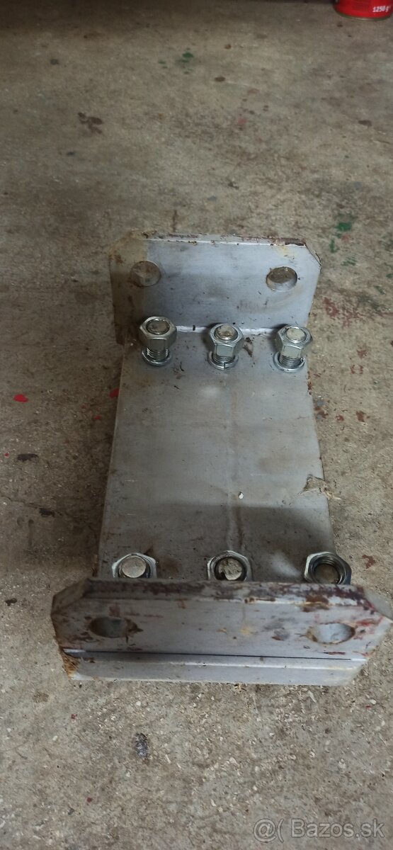 Zadná konzola Zetor - 3