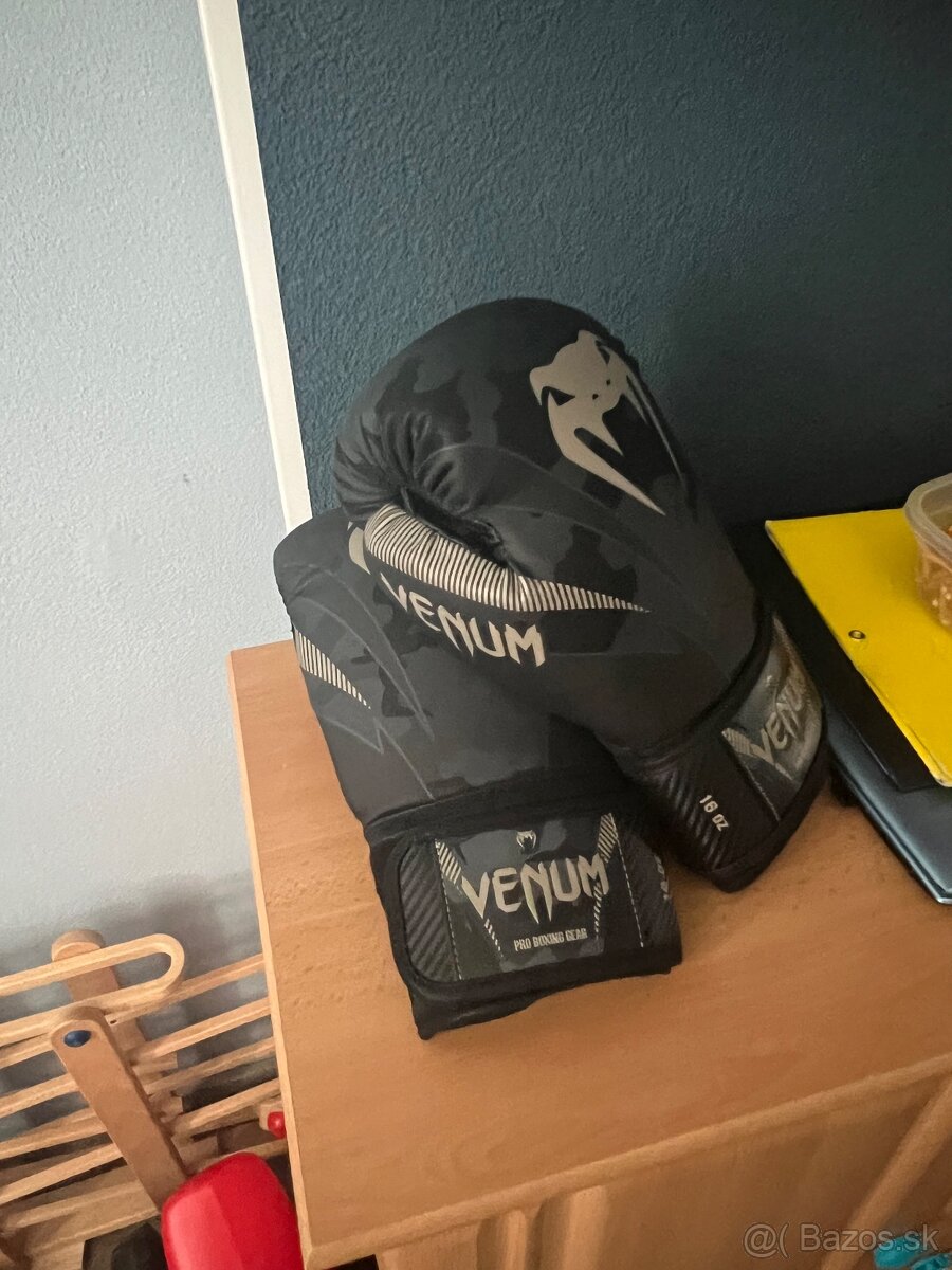 Boxerské rukavice Venum 16oz - 3