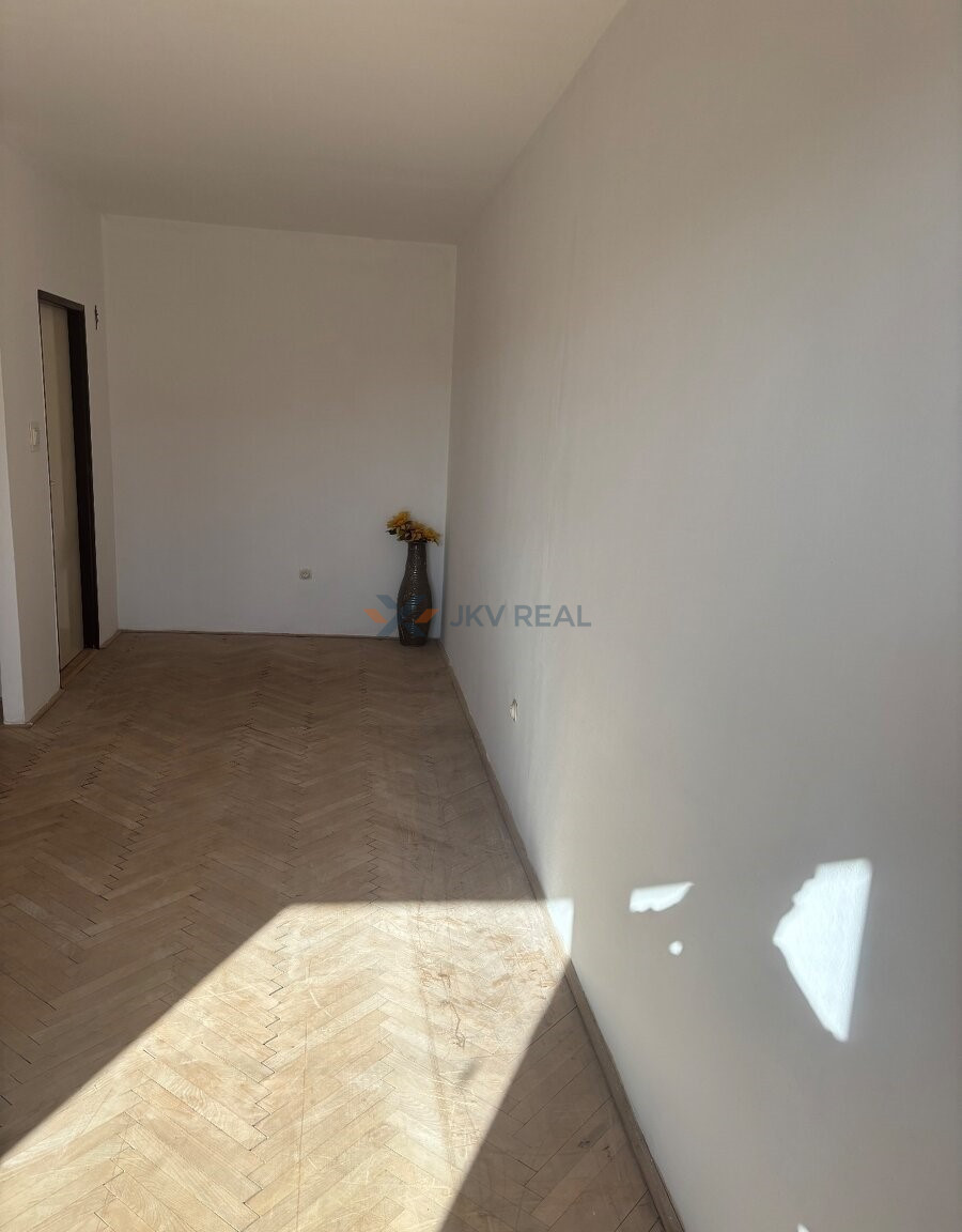 Slnečný 2,5 -izbový byt Šumperská- PRIEVIDZA - 3