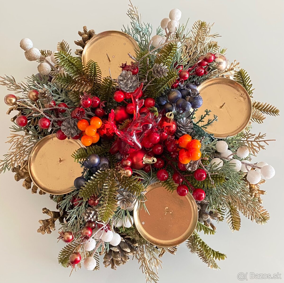 Adventný veniec L 38cm na stôl na drevenom podstavci pre 4 s - 3