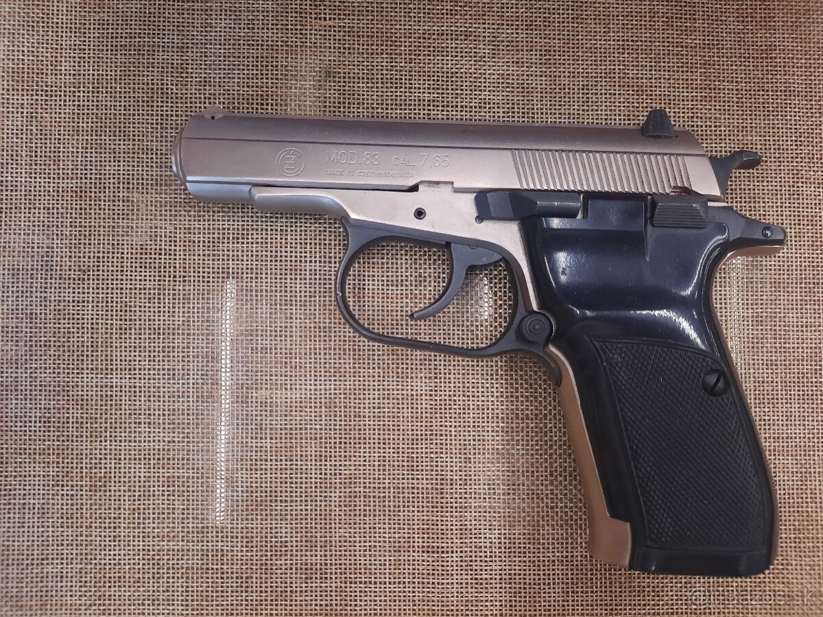 Samonabíjacia pištoľ ČZ 83 - 3