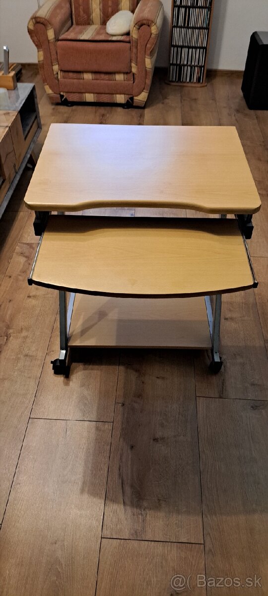 Pc stolik - 3