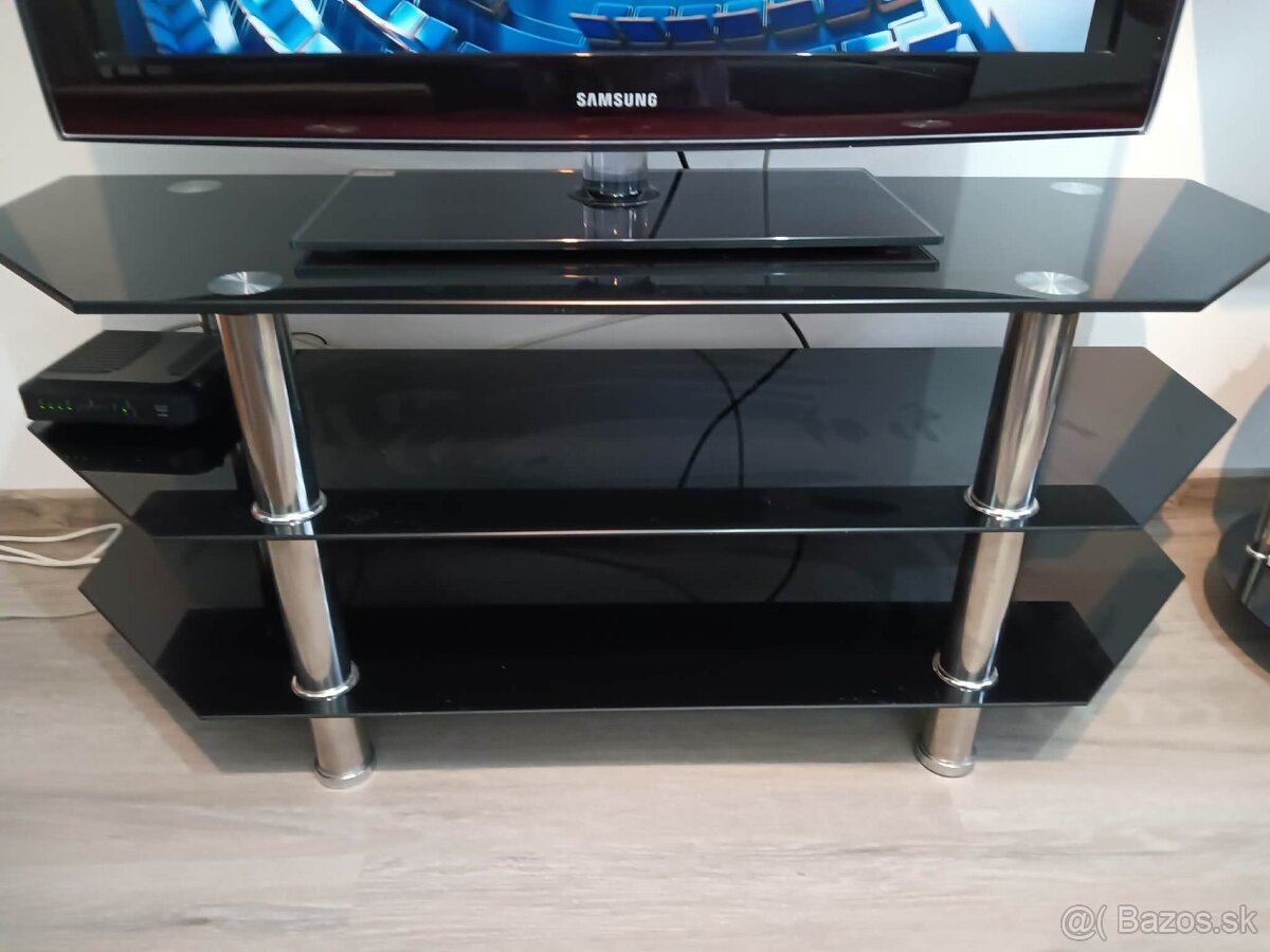 Stolík pod televízor - 3