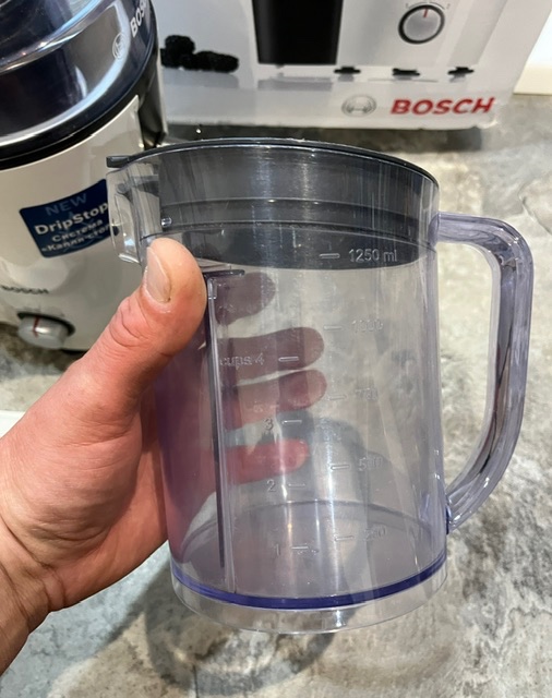 Odšťavovač Bosch MES25A0 700w - 3