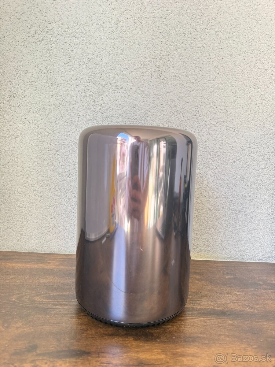 Apple Mac Pro 6,1 (Late 2013) - 3