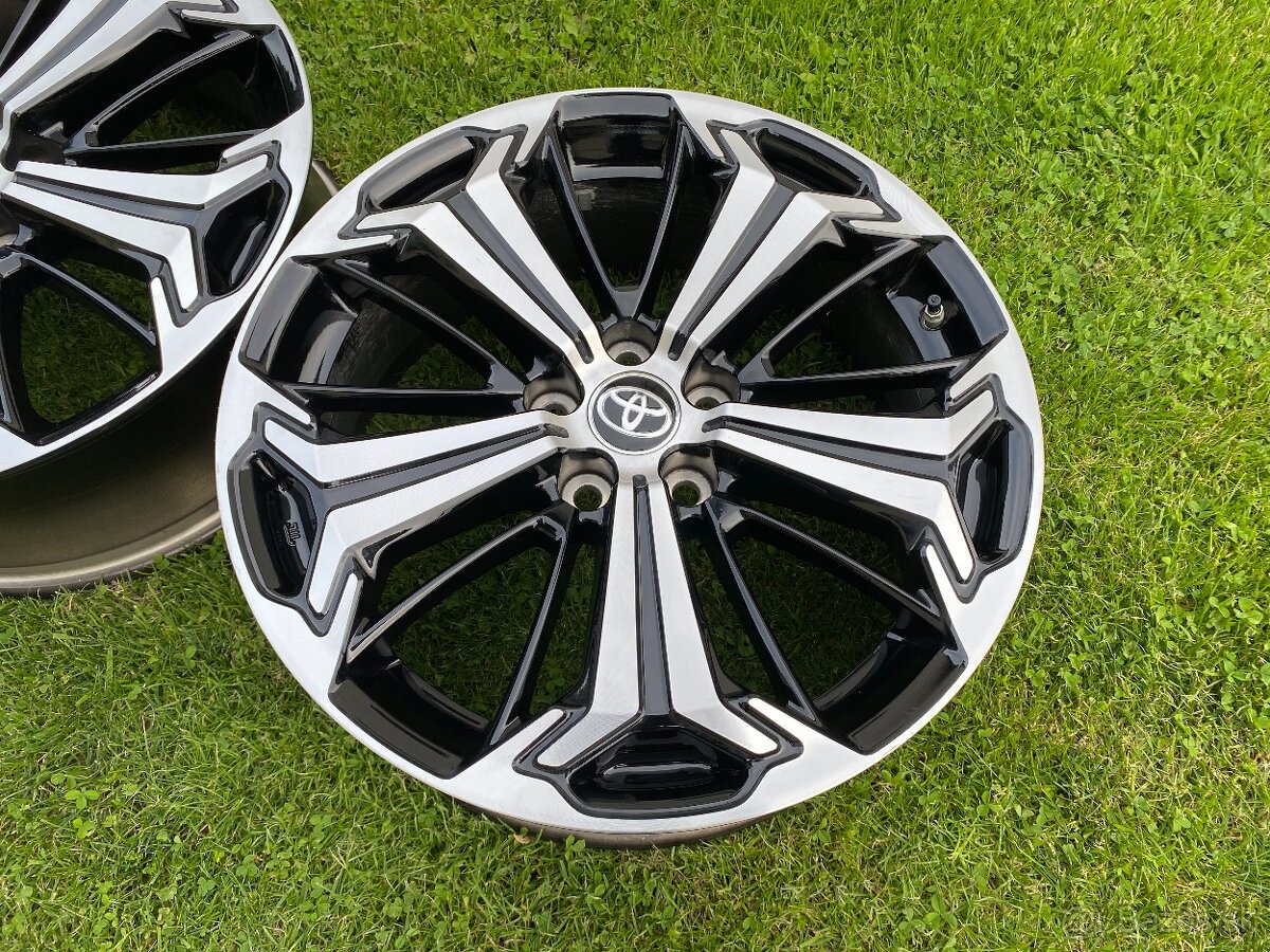 19” 5x114,3 19x7,5 ET40 Toyota RAV4 Disky - 3