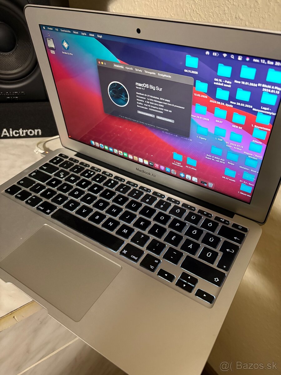 MacBook Air 11” - 3