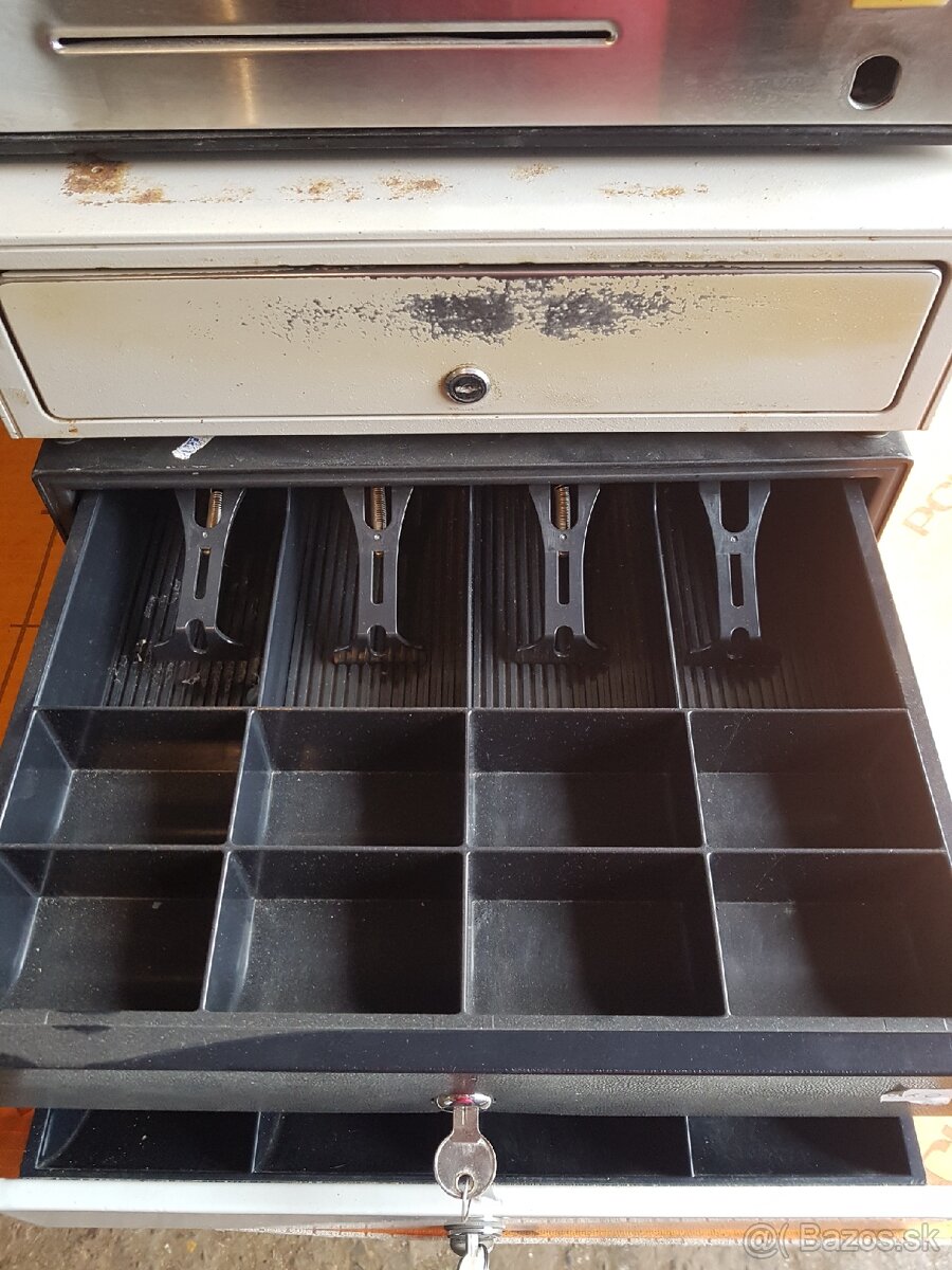 4x pokladničná zásuvka - 3