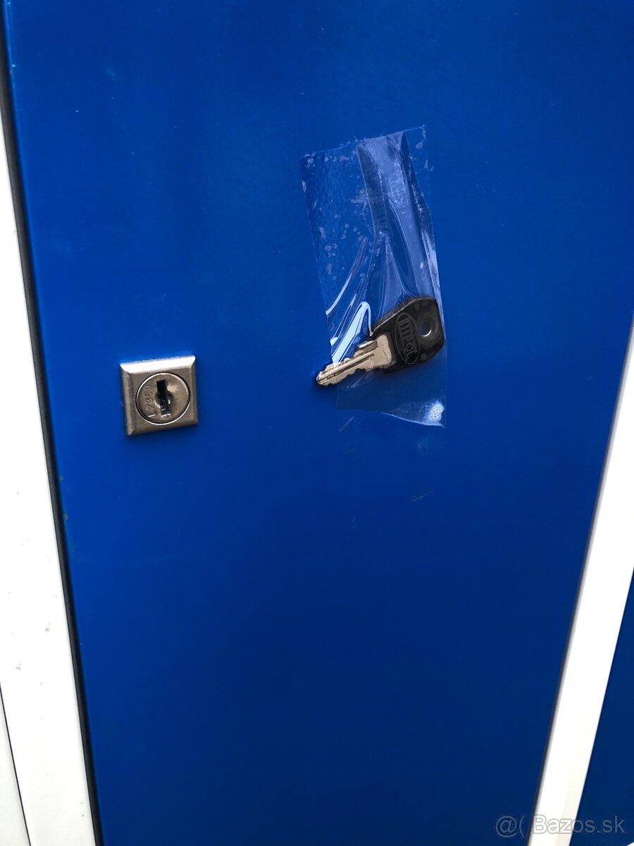 Kovová šatníková skrinka 60x49x180cm 4 boxy - 3