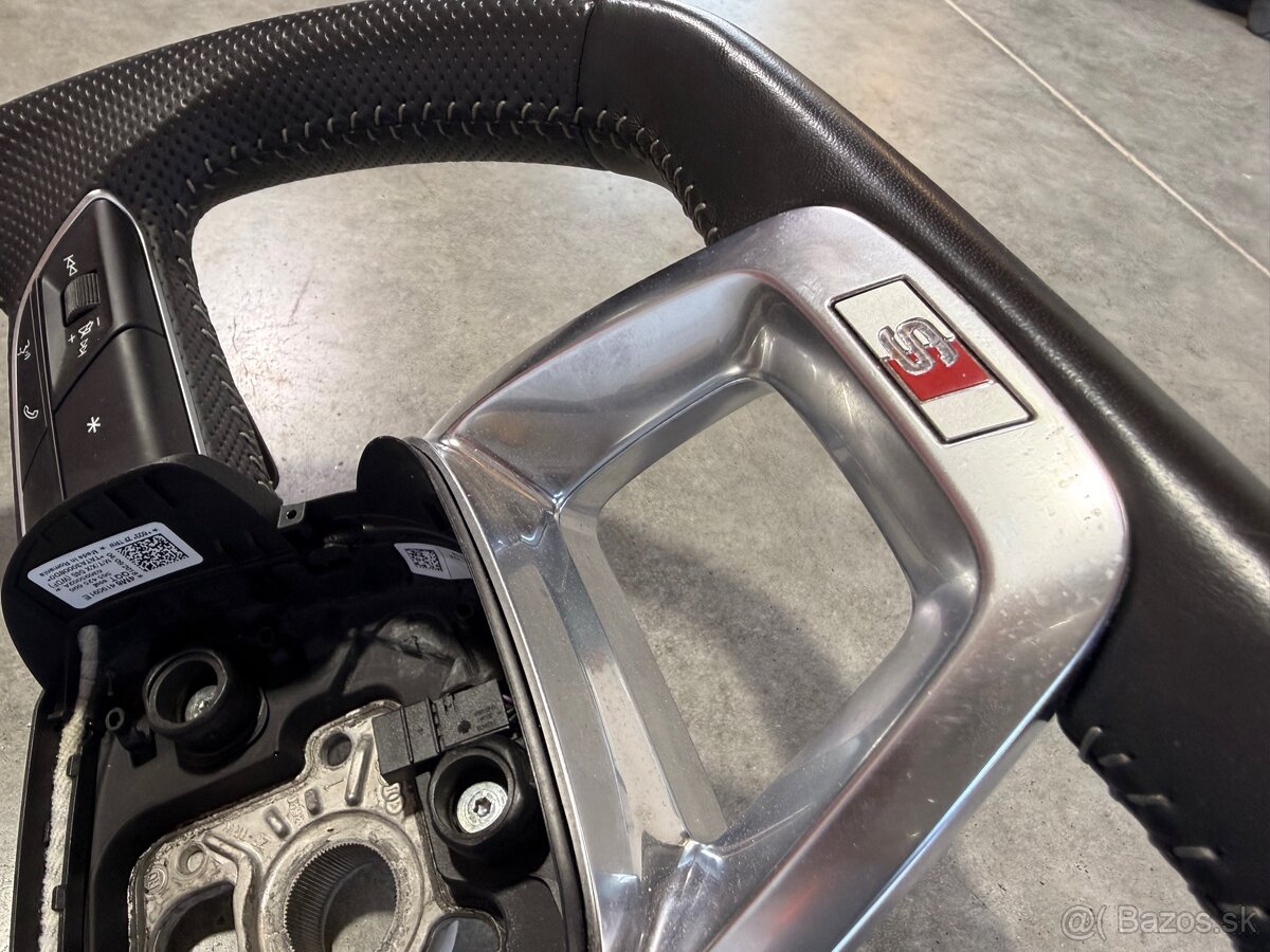 AUDI S-line volant - 3