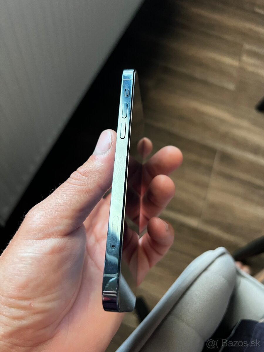 Predám iPhone 12pro 128gb - 3