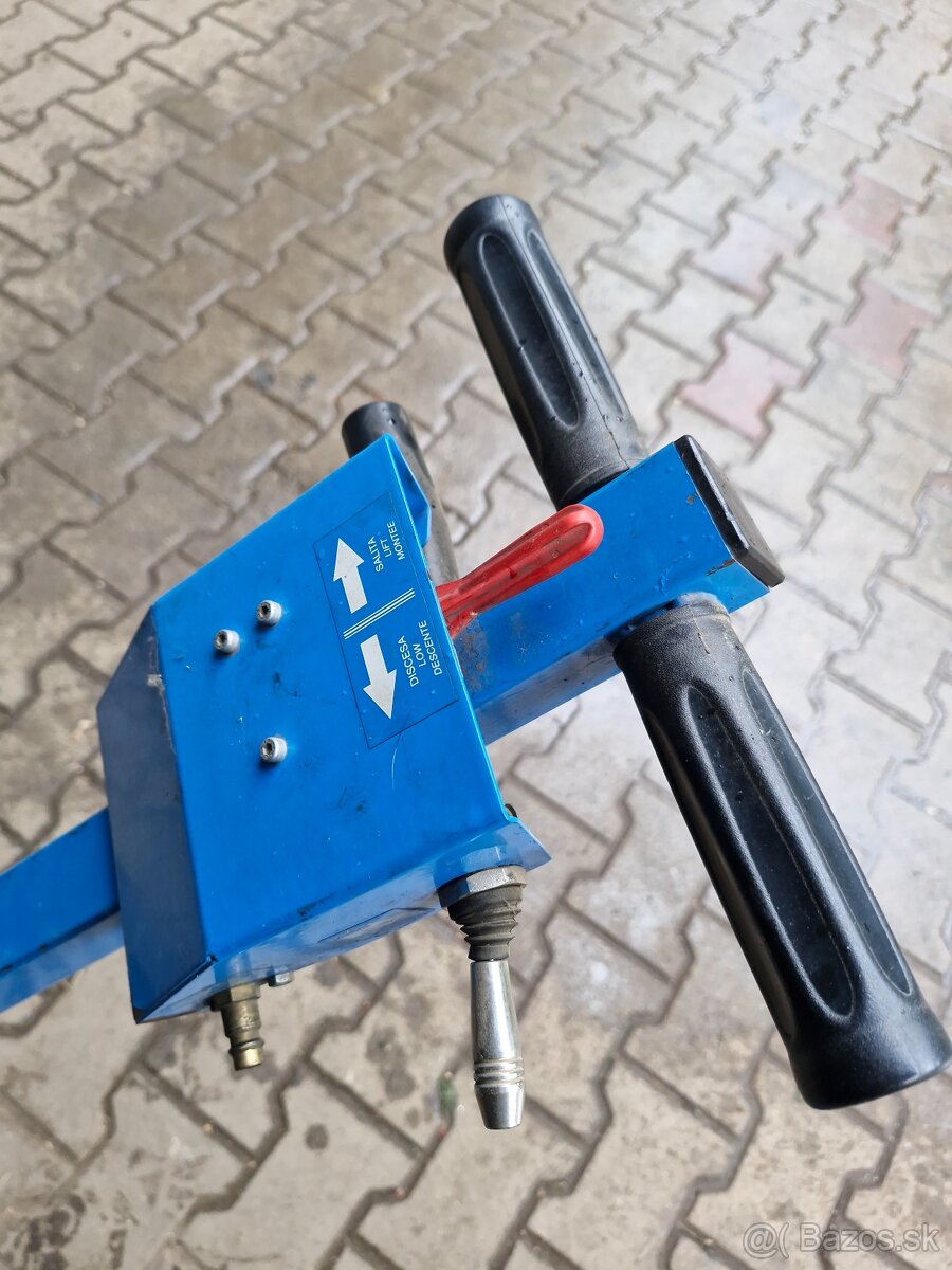 Zdvihak 30t - 3
