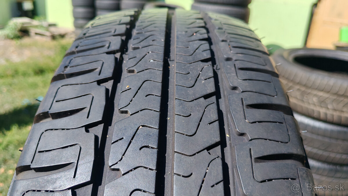 Letné pneu 225/75 R16CP --- MICHELIN - 3