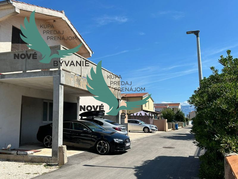 Dom vhodný ako investícia blízko mora v Chorvátsku- Vir - 3