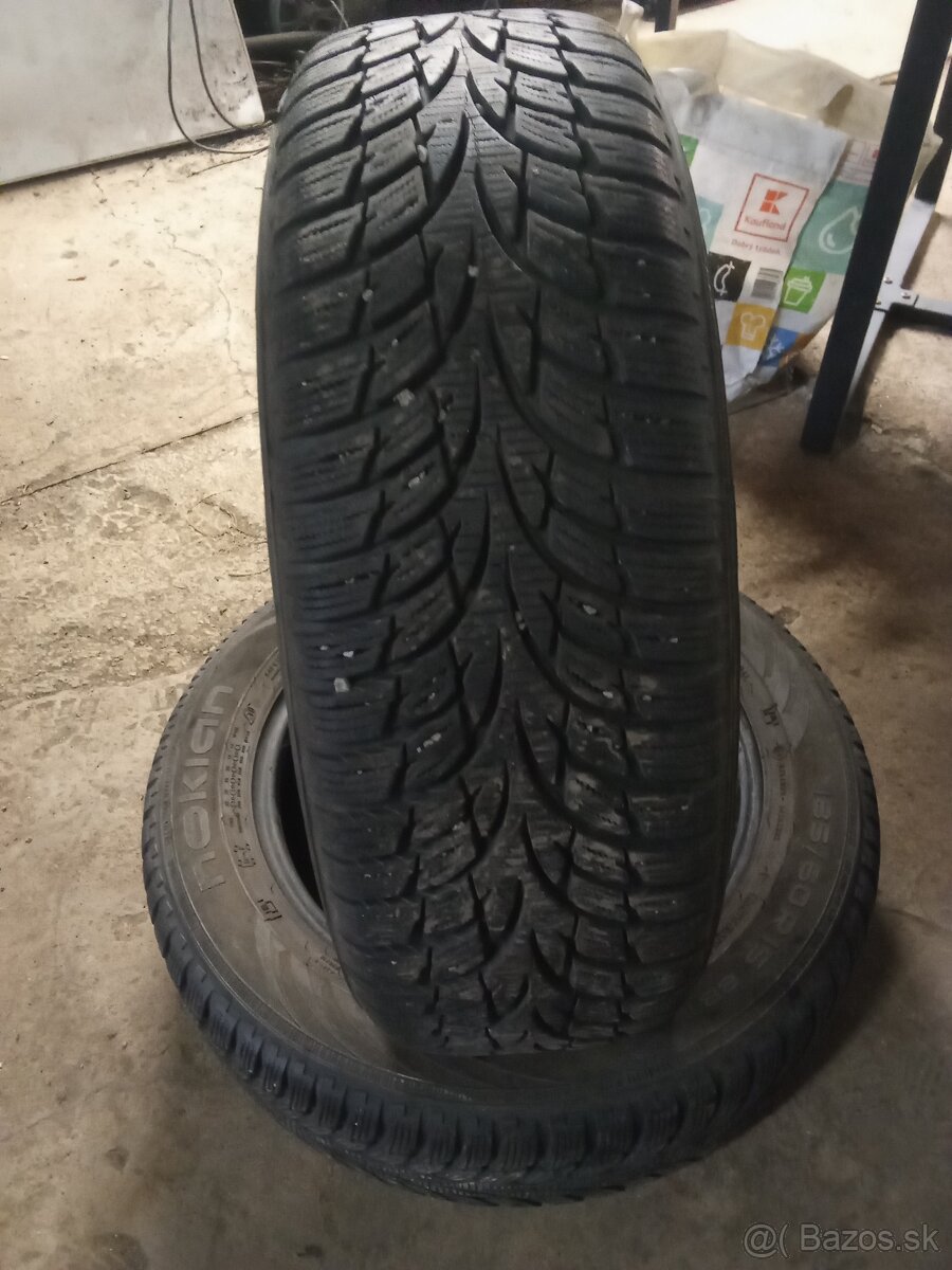 Predám 185/60 R15 zimné - 3
