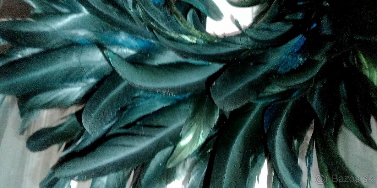 Veľký veniec z čierneho kohútieho peria - 3