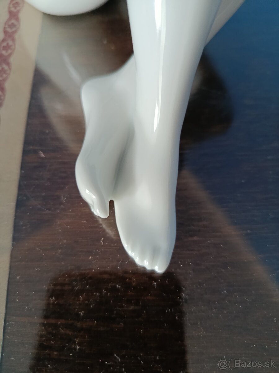 Čtenářka vyrobeno v Royal Dux - 3