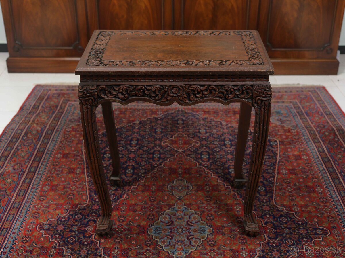 Hniezdové stolíky vyrezávané - 3