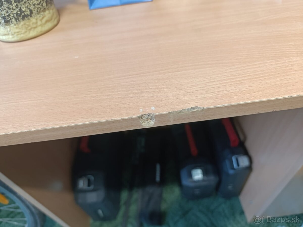 Študentská skriňa. - 3