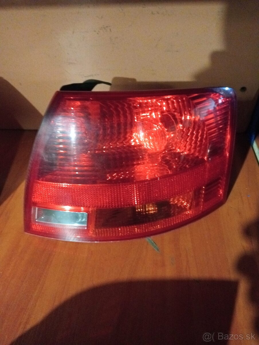 Audi A4 B7 zadné svetla - 3
