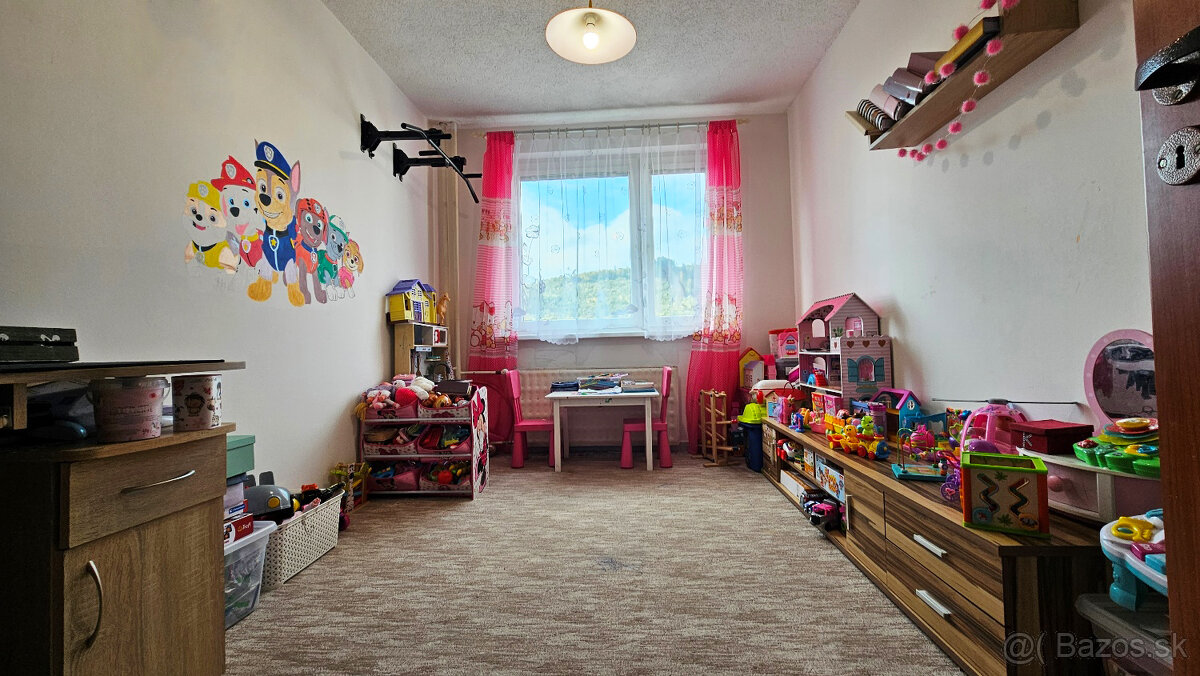 EXKLUZÍVNE 3-izbový byt s lodžiou, zariadený, všade bl - 3