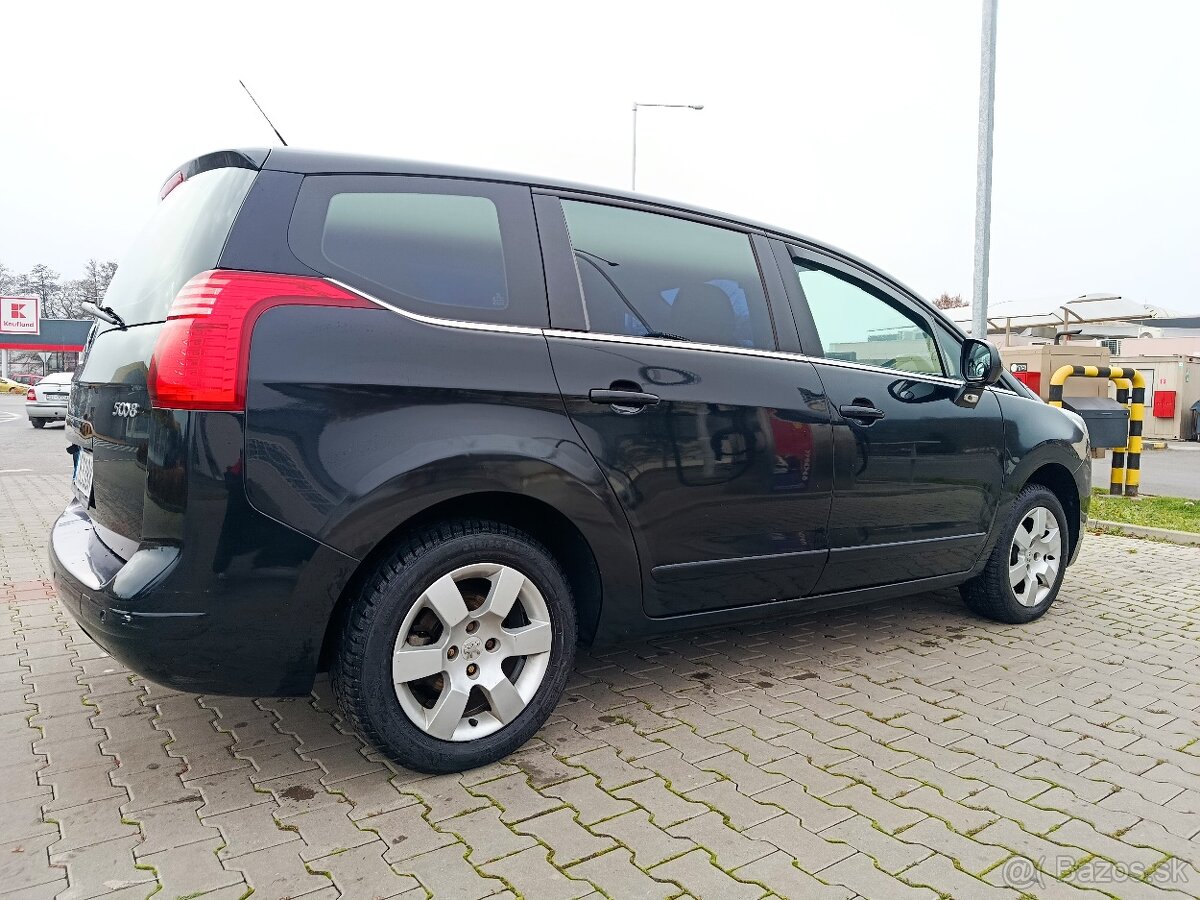Peugeot 5008 - 3