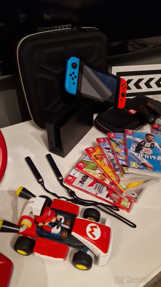 Predám Nintendo Switch + volant Mario Kart - 3