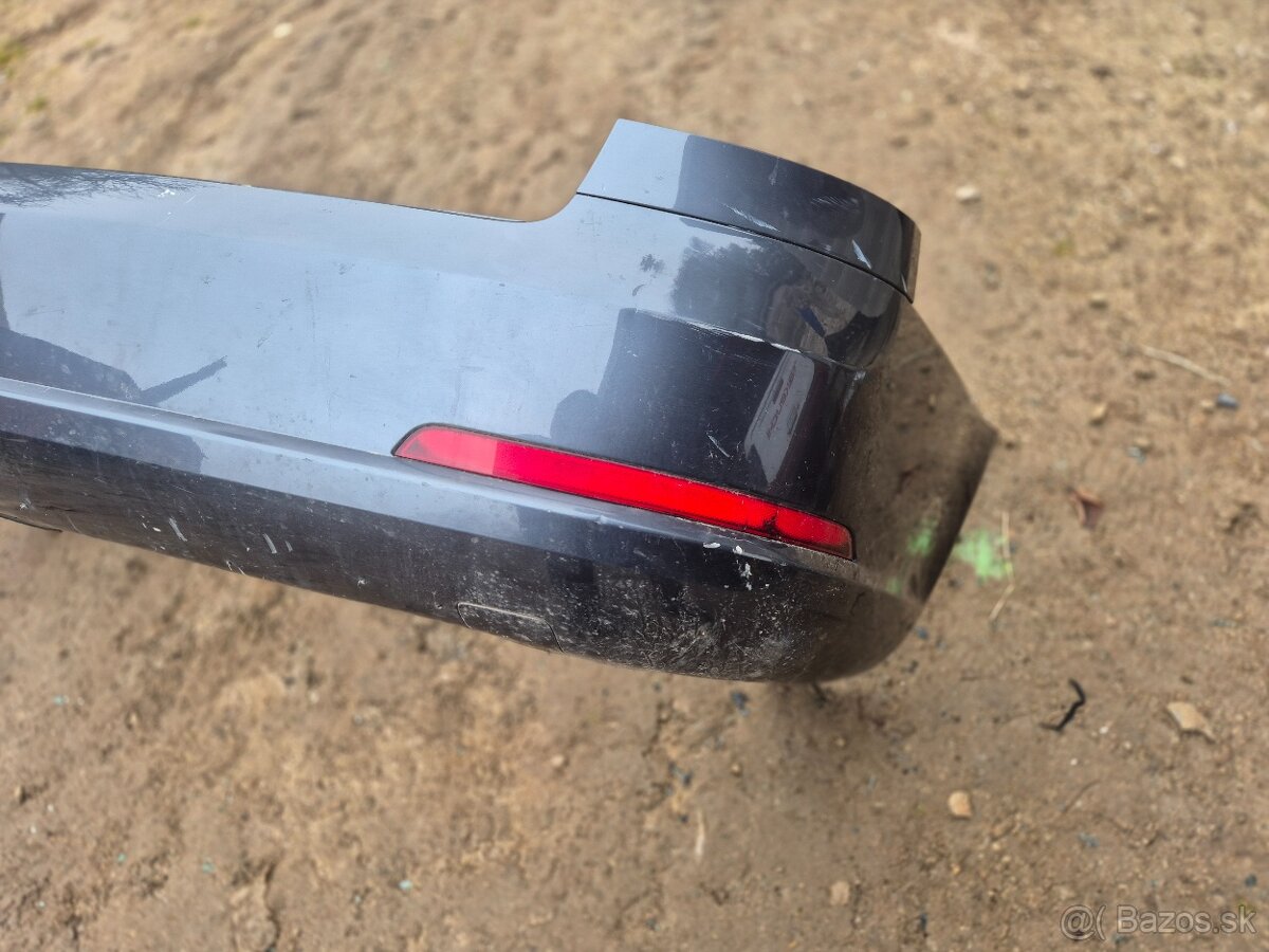 Predám zadný nárazník, zadné krídlo pre Škoda Octavia 2 VRS - 3