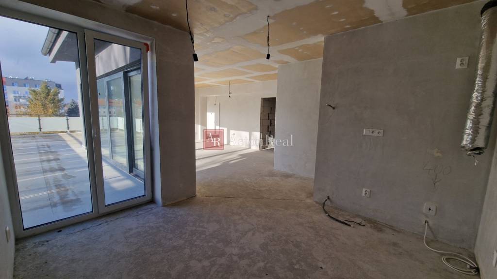 Novostavba- 3izbovy byt s balkónom a obrovskou terasou 180m - 3