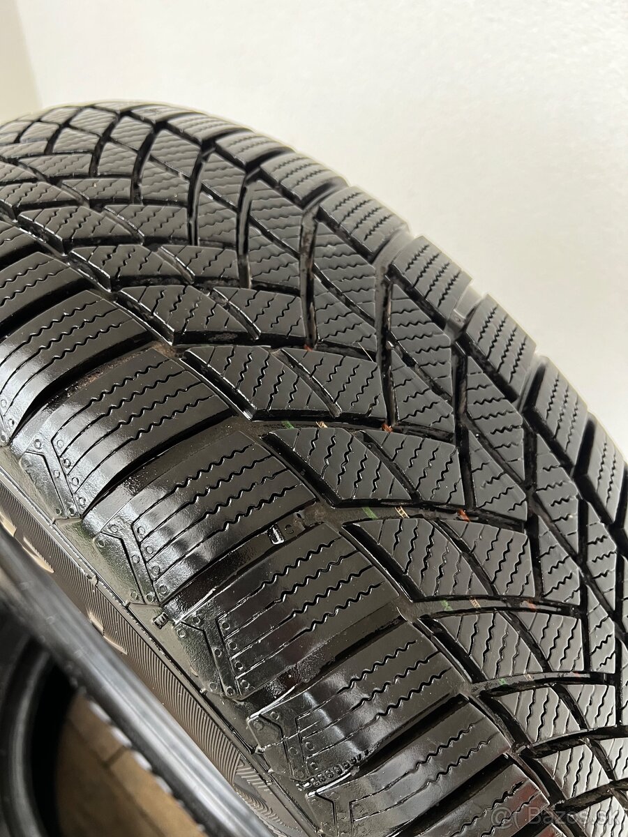 215/65r17 Matador - 3