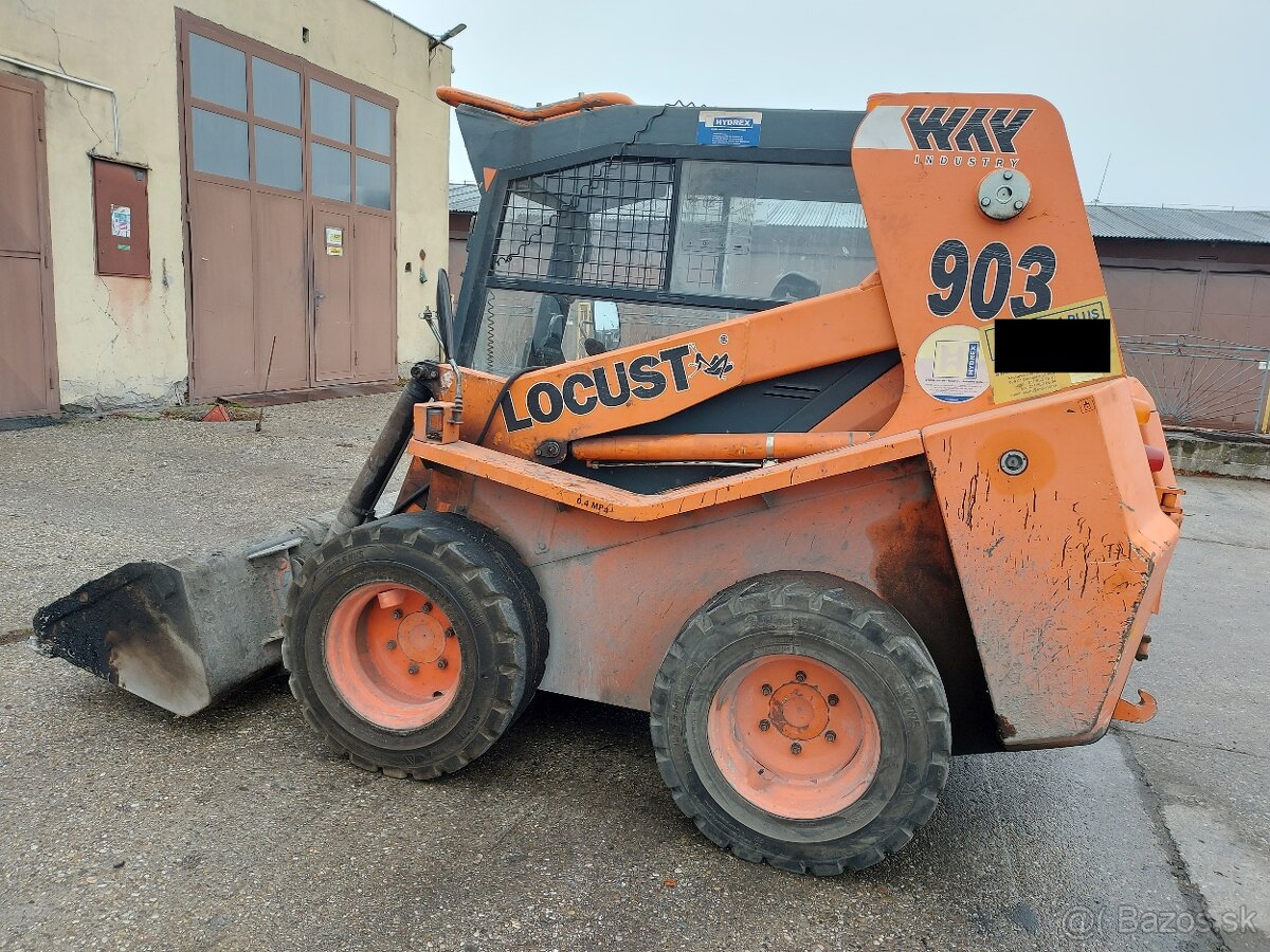 Locust L903 - 3