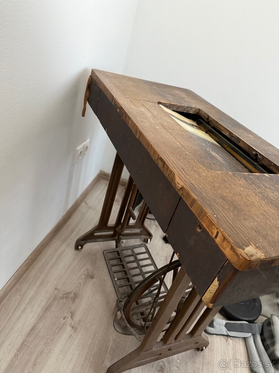 Šijací stroj Minerva - 3