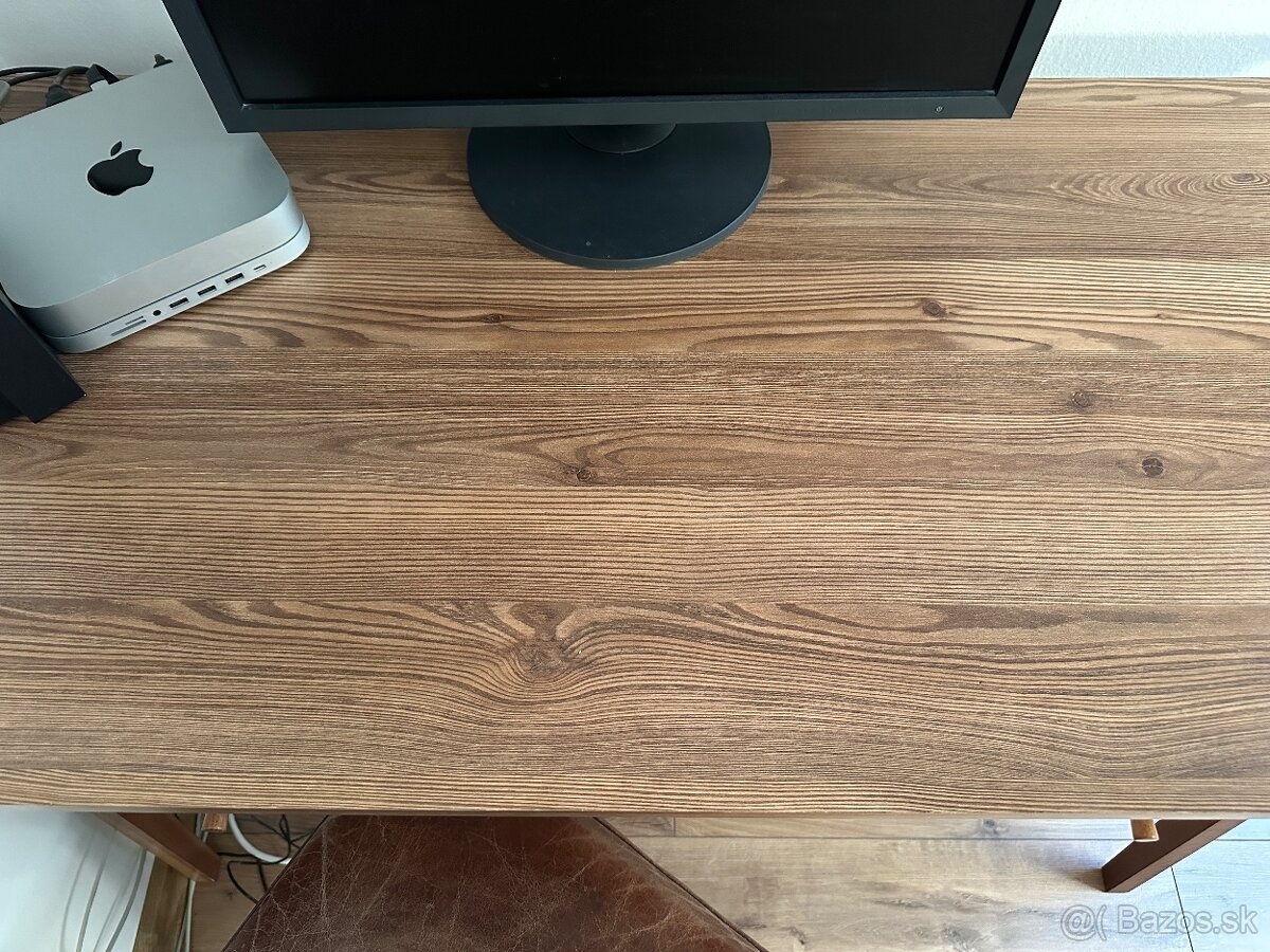 Pisaci stôl - 3
