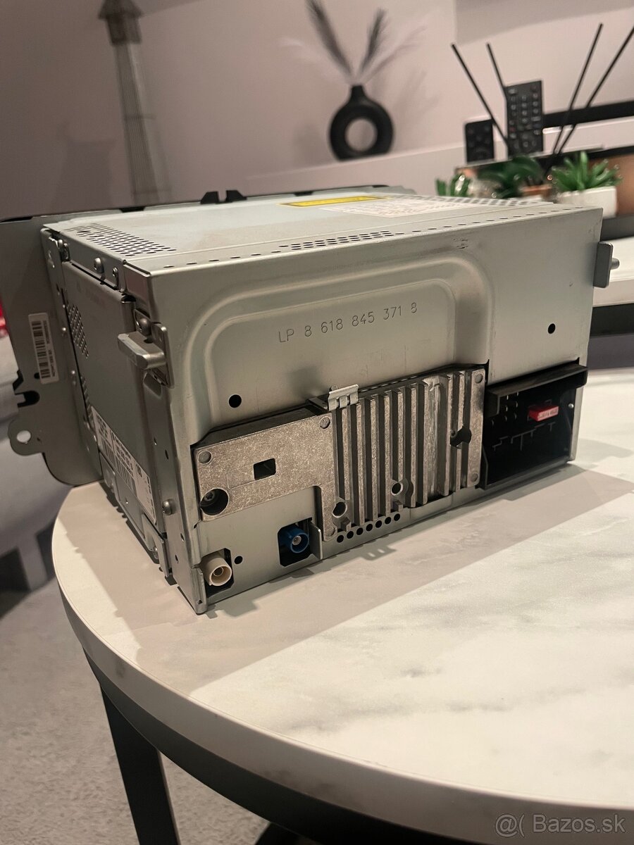 Volkswagen Autorádio RNS 300 - 3