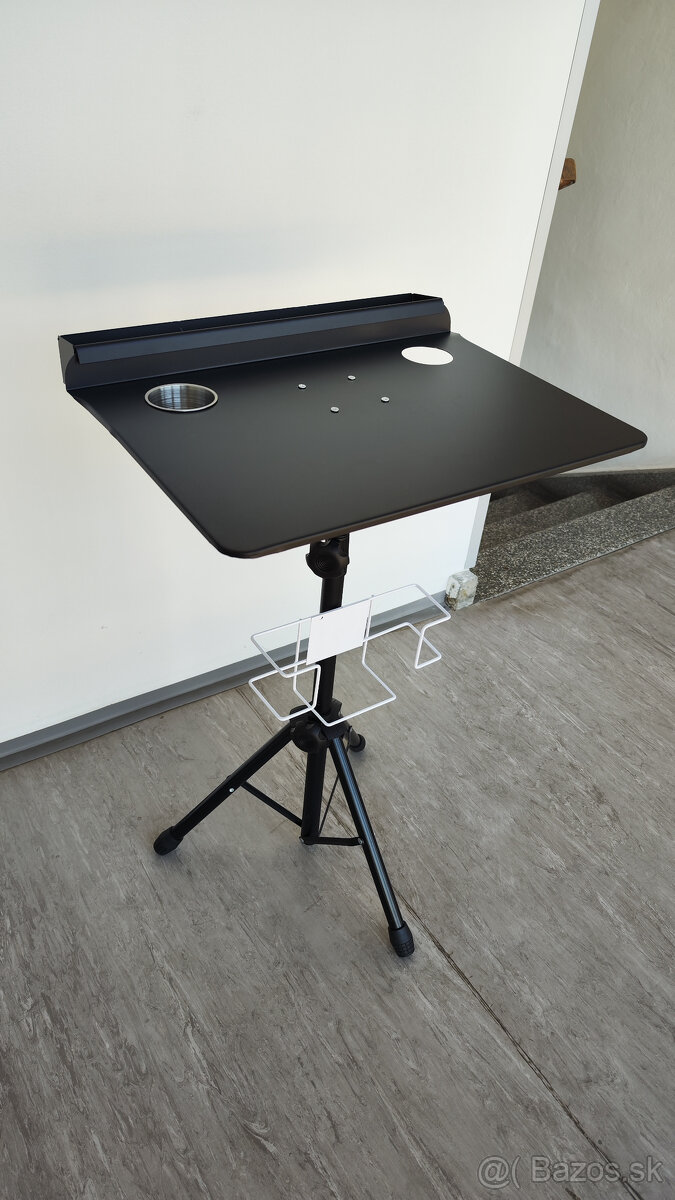 Tetovací stolík - tripod - 3