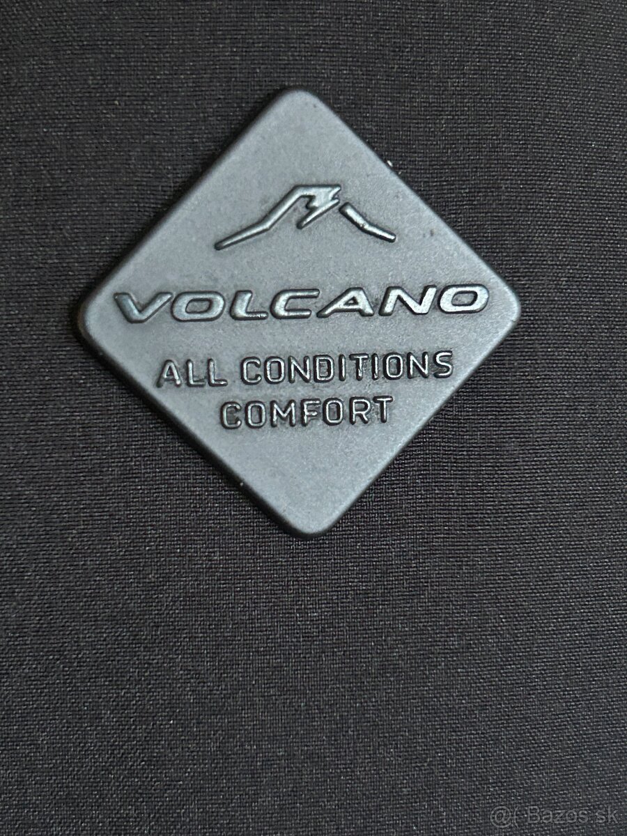 ŠPORTOVÁ VETROVKA zn.VOLCANO č.M - 3