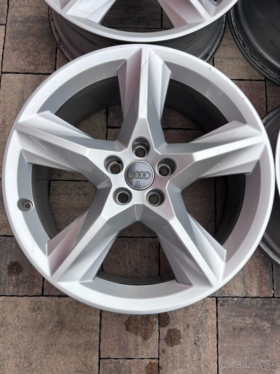 Predám org.hlinikové disky Audi/Vw---8Jx19-ET-28--5x112 - 3