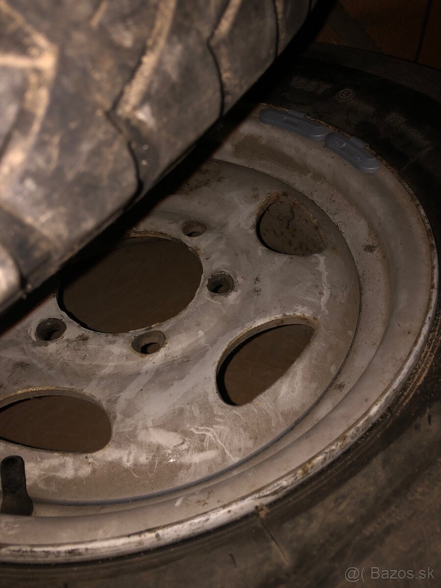 235/75R15 disk s pneu - 3